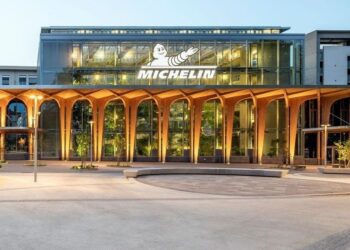 Michelin ajusta las previsiones tras su caída del 4.4% en ventas