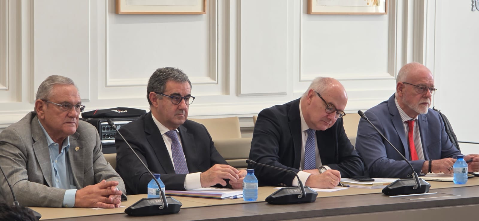 Homenaje a Ovidio de la Roza y Julio Villaescusa en el Ministerio de Transportes