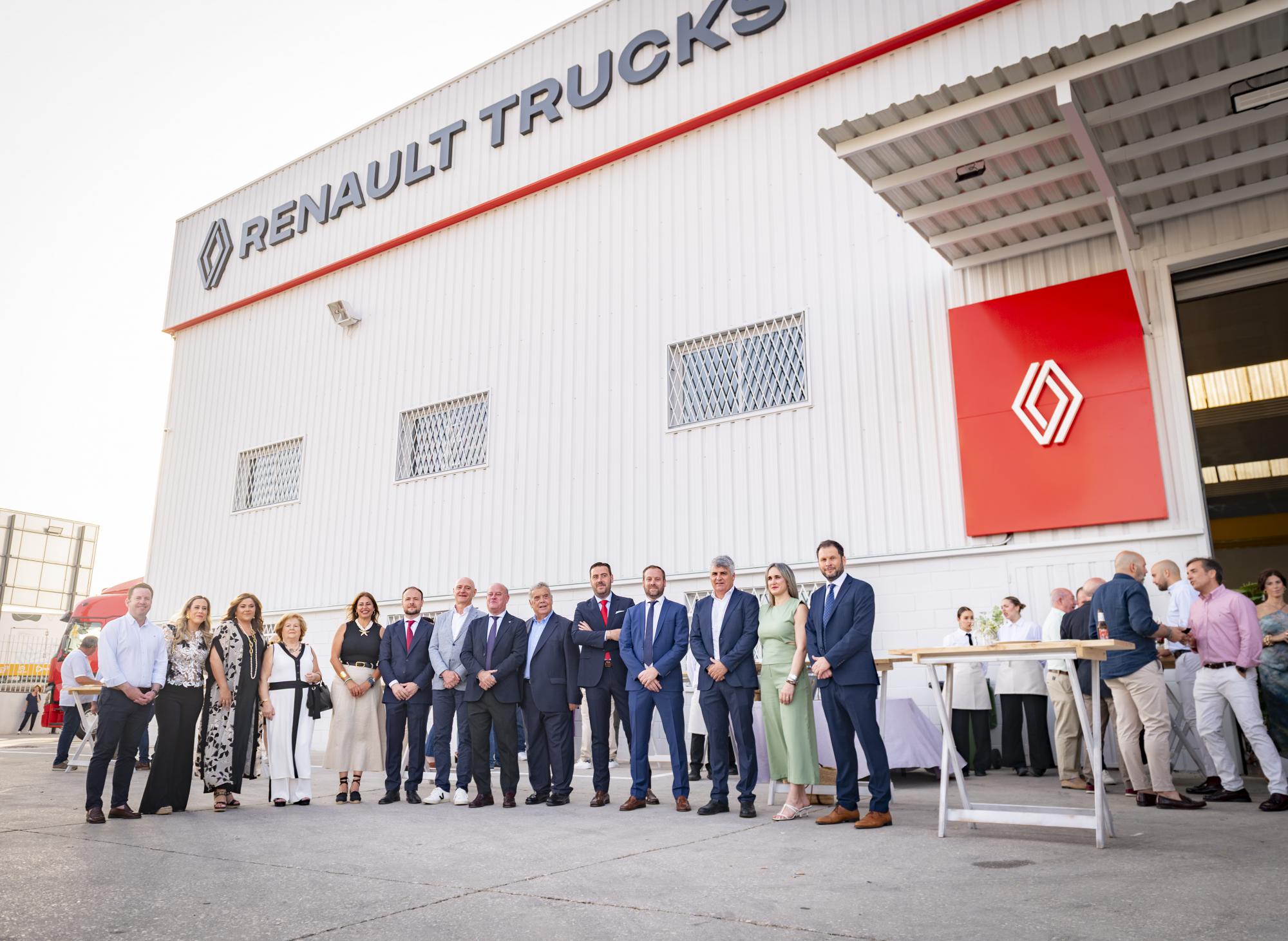 Veinluc abre nuevo centro moderno en Málaga para Renault Trucks