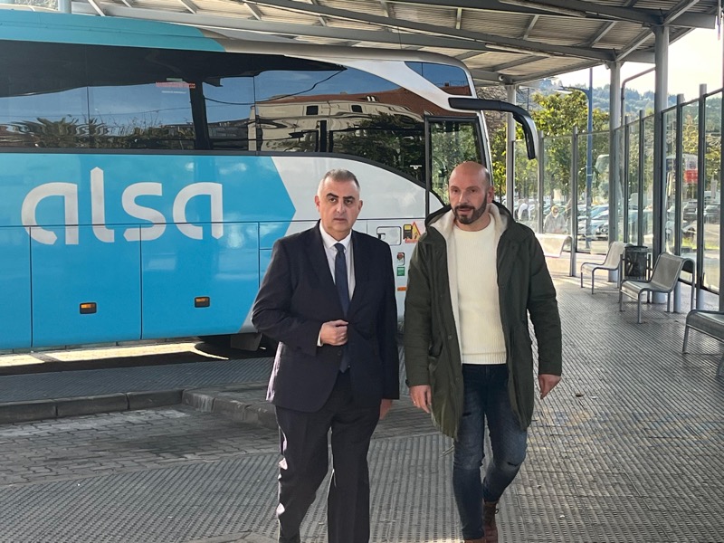 Cantabria adjudica las obras de reparación de la terminal de Laredo
